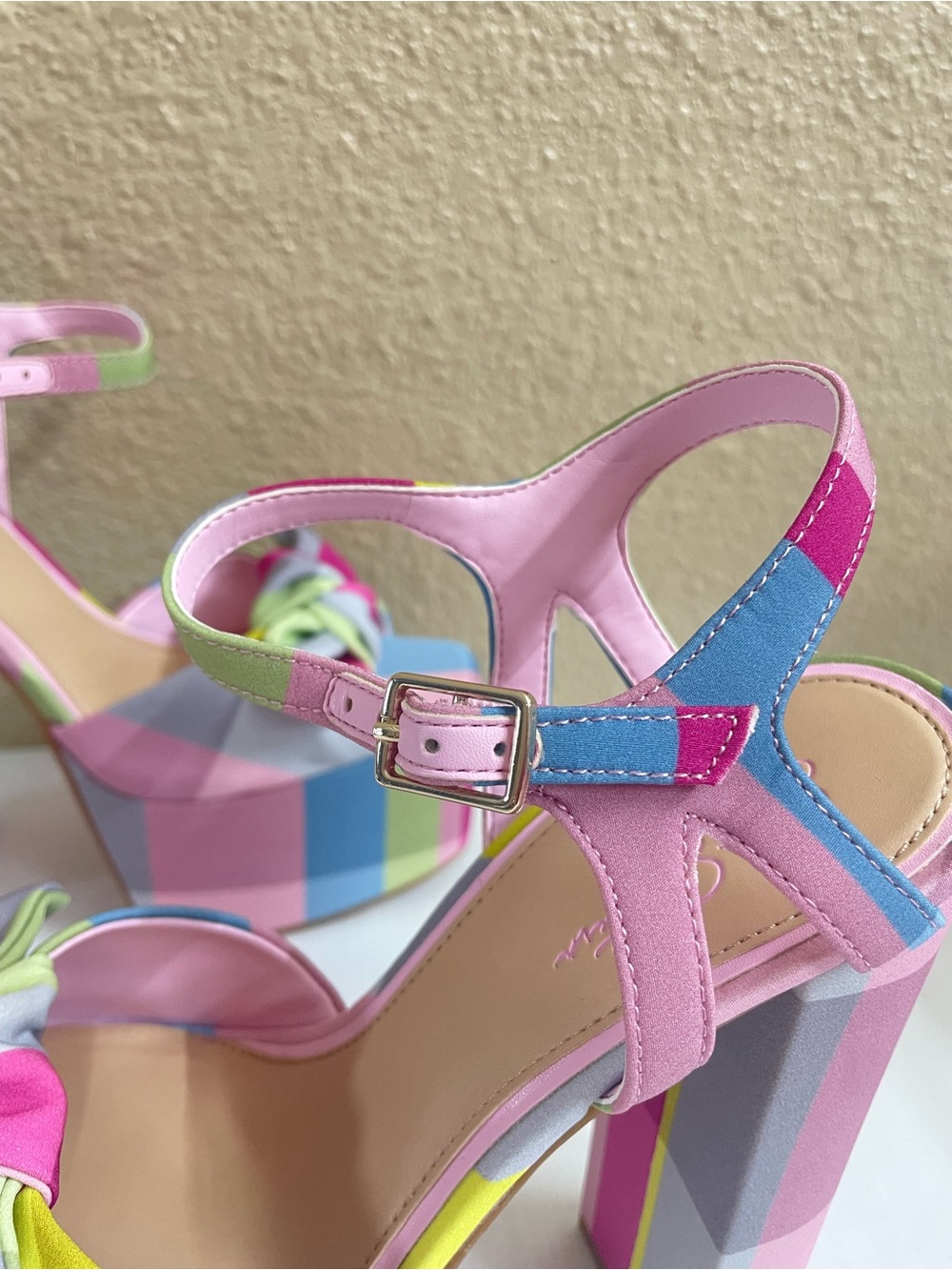 Gianni Bini x Jess Southern Women’s Carrie Plaid
Platform Sandals Size 7.5 M - Picture 13 of 14